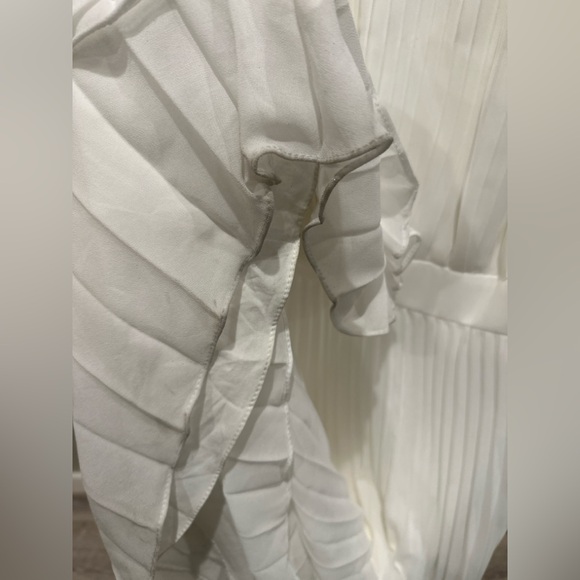 Mac Duggal Ieena 12496 Size 6 NWOT White High Neck Pleated Prom Dress - Picture 8 of 8